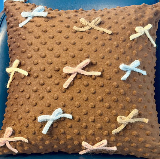 Bow Pillow — Textured Neutral